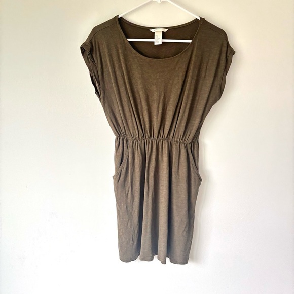 H&M Dresses & Skirts - H&M Army Green Mini Sundress Cap Sleeve Cinch Waist Pockets Size XS